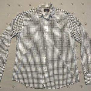 Men’s Medium Untuckit Long Sleeve Shirt Button Up Slim Fit